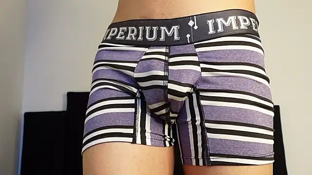 MarcoAlexLatino online show from 11-15-25, 03:32