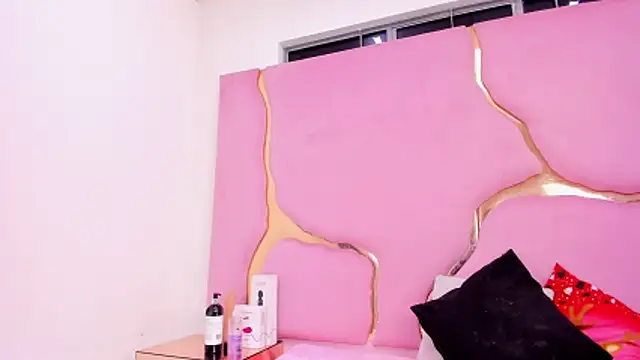 VaneLin18 online show from 12-03-25, 09:36