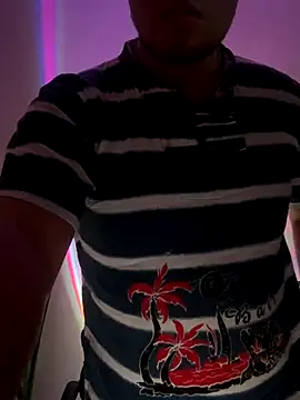 Snapshot of Malandralle chatting on 11-21-25, 05:50 Malandralle online show from 11-21-25, 05:50