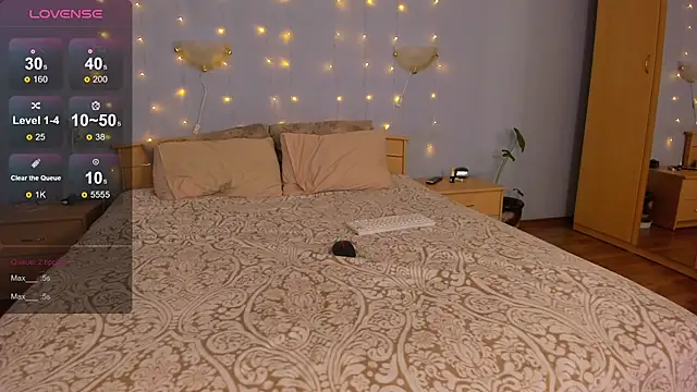 NikkiNSerdron online show from 03-18-25, 03:34