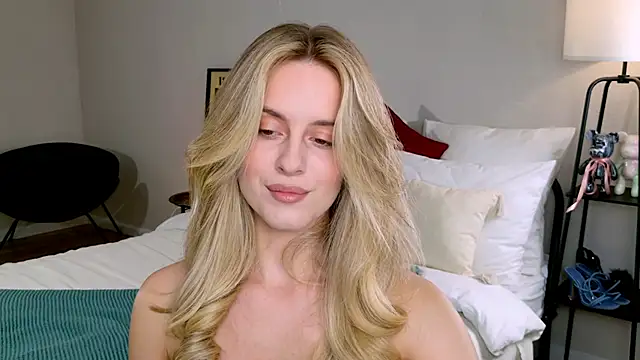 RozzitaBedberry online show from 10-05-25, 12:07