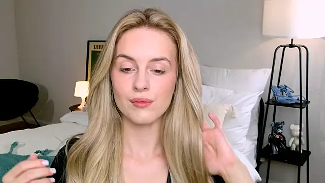 RozzitaBedberry online show from 09-20-25, 06:07