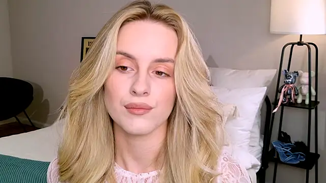 RozzitaBedberry online show from 10-06-25, 01:34