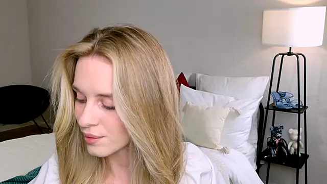 RozzitaBedberry online show from 09-21-25, 01:05