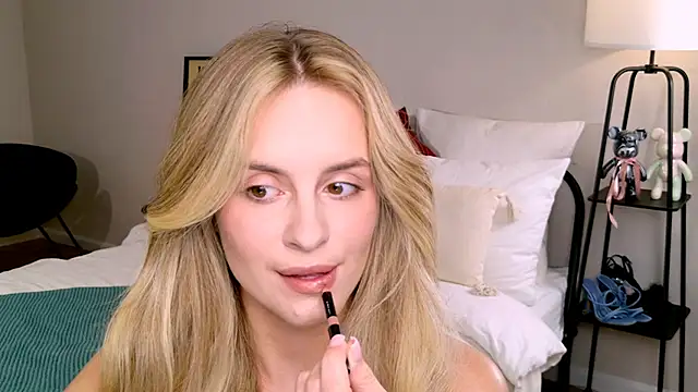 RozzitaBedberry online show from 09-27-25, 01:28