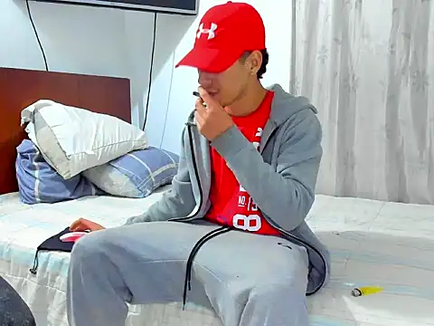 Snapshot of Chandler_ken chatting on 11-29-25, 01:28 Chandler ken online show from 11-29-25, 01:28