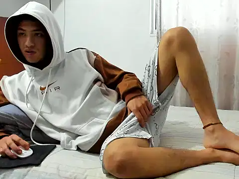 Snapshot of Chandler_ken chatting on 11-24-25, 11:21 Chandler ken online show from 11-24-25, 11:21