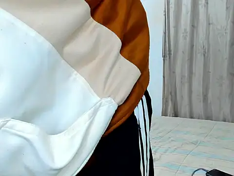 Snapshot of Chandler_ken chatting on 11-28-25, 01:17 Chandler ken online show from 11-28-25, 01:17