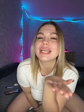 Evaaa Babiesss online show from 12-21-25, 06:09