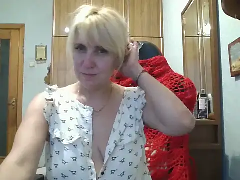 IrinaB1 online show from 06-17-26, 04:28