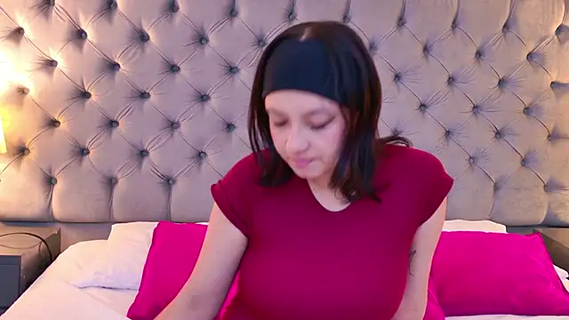 SamantaG online show from 03-27-26, 01:56