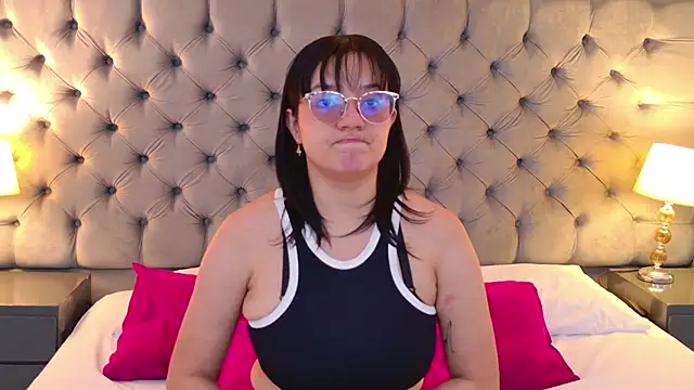 SamantaG online show from 03-17-26, 01:36