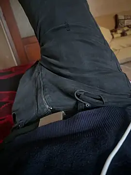 Snapshot of bigboy30X chatting on 04-15-26, 02:43 bigboy30X online show from 04-15-26, 02:43