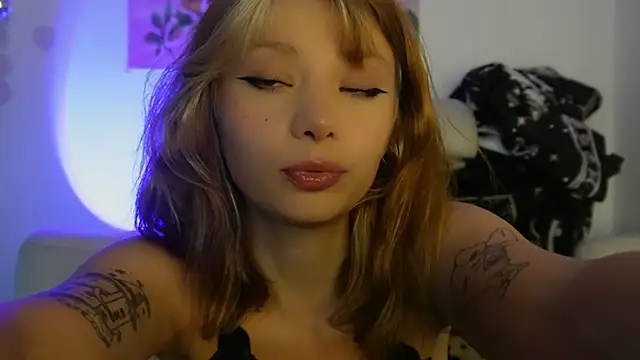 ari kat online show from 05-22-26, 07:23