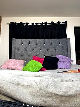 valenthottie online show from 10-08-25, 03:19