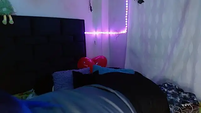 the lesbian game online show from 02-17-26, 06:05