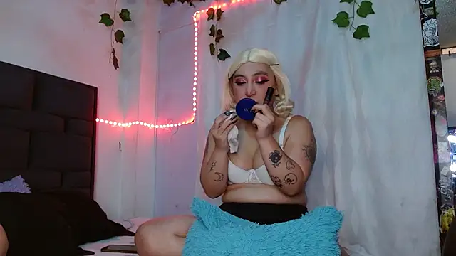 the lesbian game online show from 02-14-26, 06:30