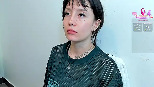 lizzy davis 1 online show from 04-05-26, 03:35