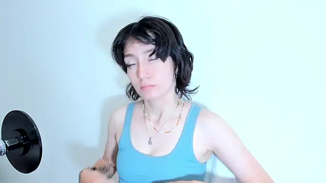 lizzy davis 1 online show from 12-18-25, 03:55