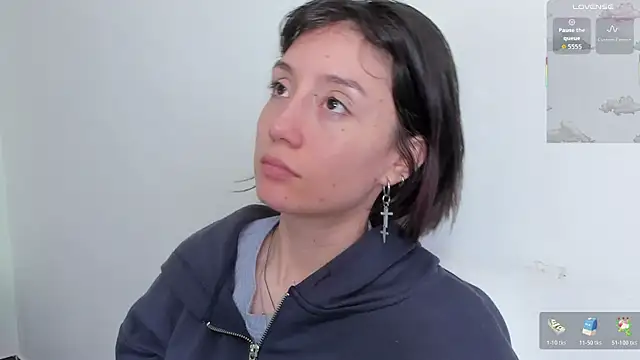 lizzy davis 1 online show from 10-19-25, 04:04