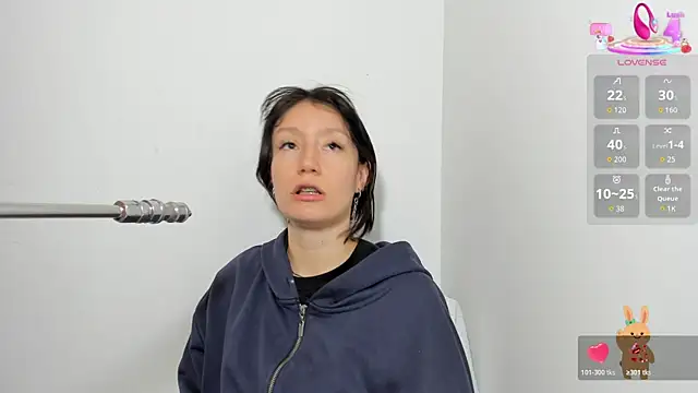 lizzy davis 1 online show from 04-12-26, 03:43