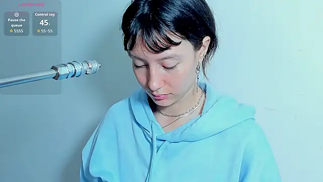 lizzy davis 1 online show from 03-30-26, 04:14