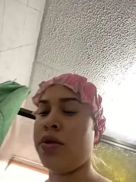 Haelycute online show from 10-22-25, 07:35