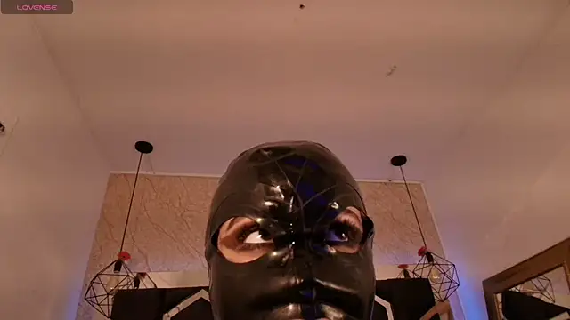 Haelycute online show from 10-18-25, 08:00