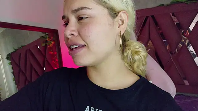 Haelycute online show from 02-15-26, 12:26