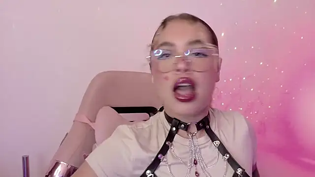 Haelycute online show from 07-01-26, 01:28