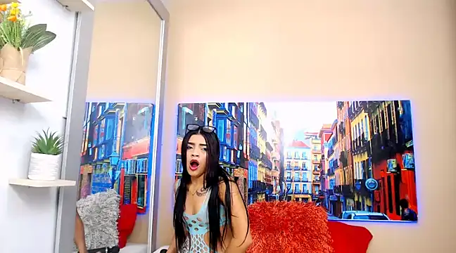 CristalLoren online show from 02-12-25, 05:58
