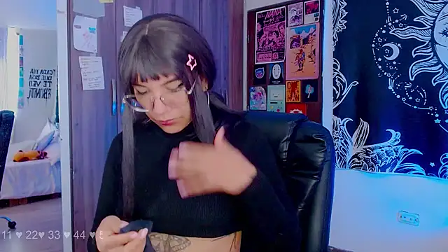 melissahowl online show from 10-15-25, 03:20
