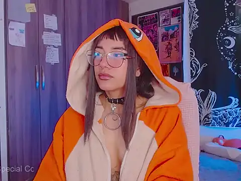 melissahowl online show from 10-31-25, 01:19