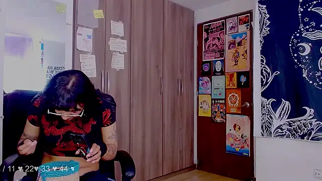 melissahowl online show from 10-12-25, 05:03