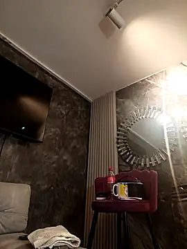 IsisBlake online show from 09-11-25, 01:05