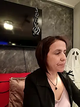 IsisBlake online show from 10-29-25, 01:54