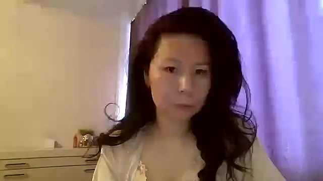 Snapshot of MollyyLaKiss chatting on 03-03-25, 06:52 MollyyLaKiss online show from 03-03-25, 06:52