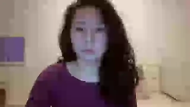 Snapshot of MollyyLaKiss chatting on 12-19-24, 06:23 MollyyLaKiss online show from 12-19-24, 06:23