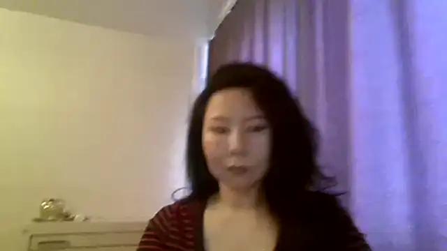 Snapshot of MollyyLaKiss chatting on 03-21-25, 07:00 MollyyLaKiss online show from 03-21-25, 07:00