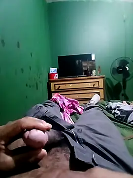 Snapshot of morenogts69 chatting on 10-29-25, 02:16 morenogts69 online show from 10-29-25, 02:16