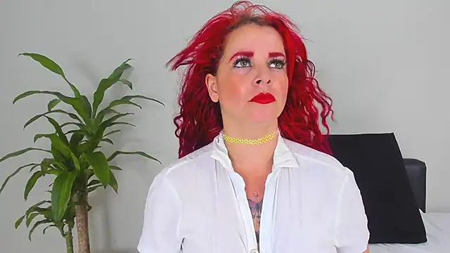 HannaBrave online show from 12-18-25, 07:29