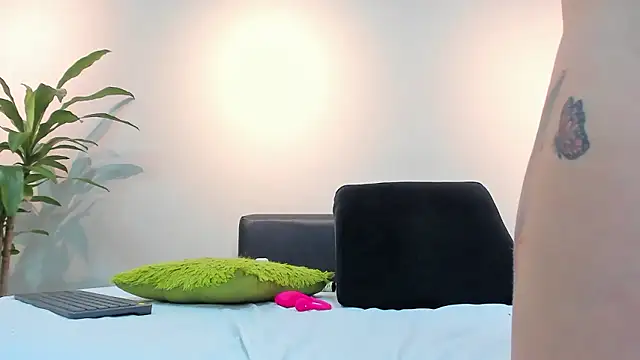 HannaBrave online show from 01-10-26, 07:09