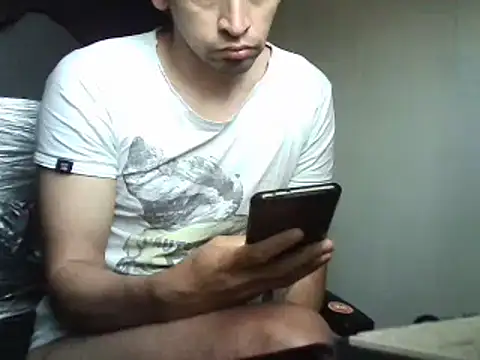 Snapshot of picachuchu chatting on 03-08-25, 12:30 picachuchu online show from 03-08-25, 12:30