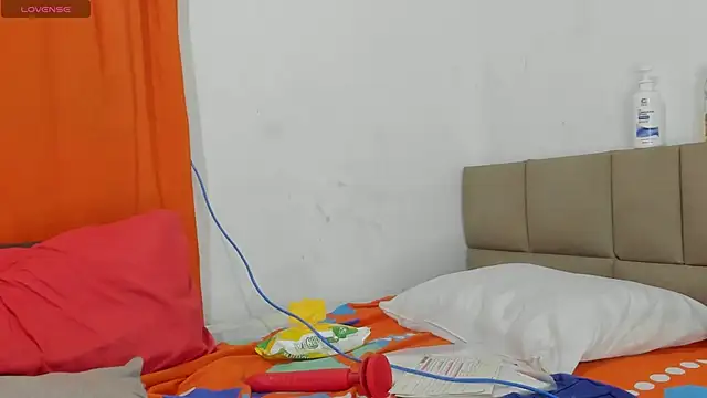 lilybaudyn  online show from 06-27-26, 08:53