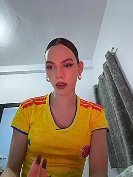 Snapshot of Carlita_cute chatting on 06-24-26, 02:10 Carlita cute online show from 06-24-26, 02:10