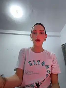 Snapshot of Carlita_cute chatting on 06-29-26, 04:08 Carlita cute online show from 06-29-26, 04:08