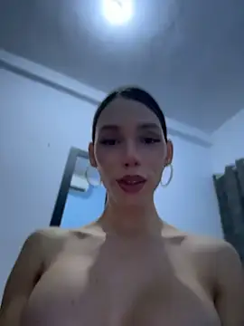 Snapshot of Carlita_cute chatting on 05-02-26, 07:35 Carlita cute online show from 05-02-26, 07:35