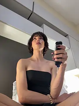 Snapshot of Carlita_cute chatting on 06-18-26, 09:14 Carlita cute online show from 06-18-26, 09:14