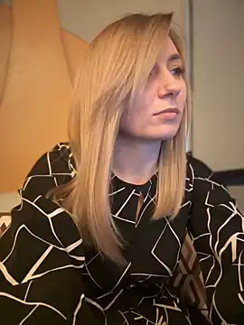 Crazy-Rosa online show from 01-18-25, 04:10