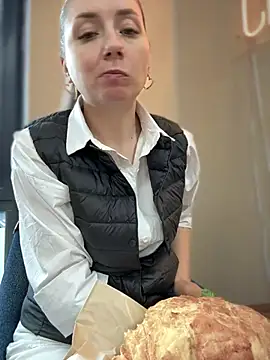 Crazy-Rosa online show from 03-12-25, 12:36